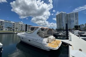 2002 Cruisers Yachts 3372 Express | 36ft