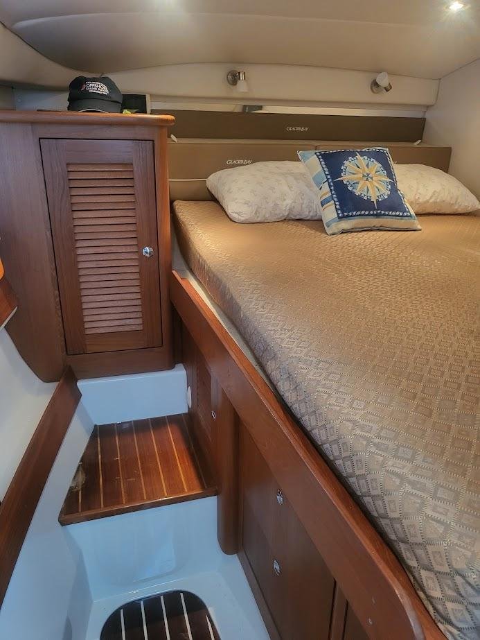 2005 Glacier Bay 3480 Ocean Runner | 34ft - Image 14