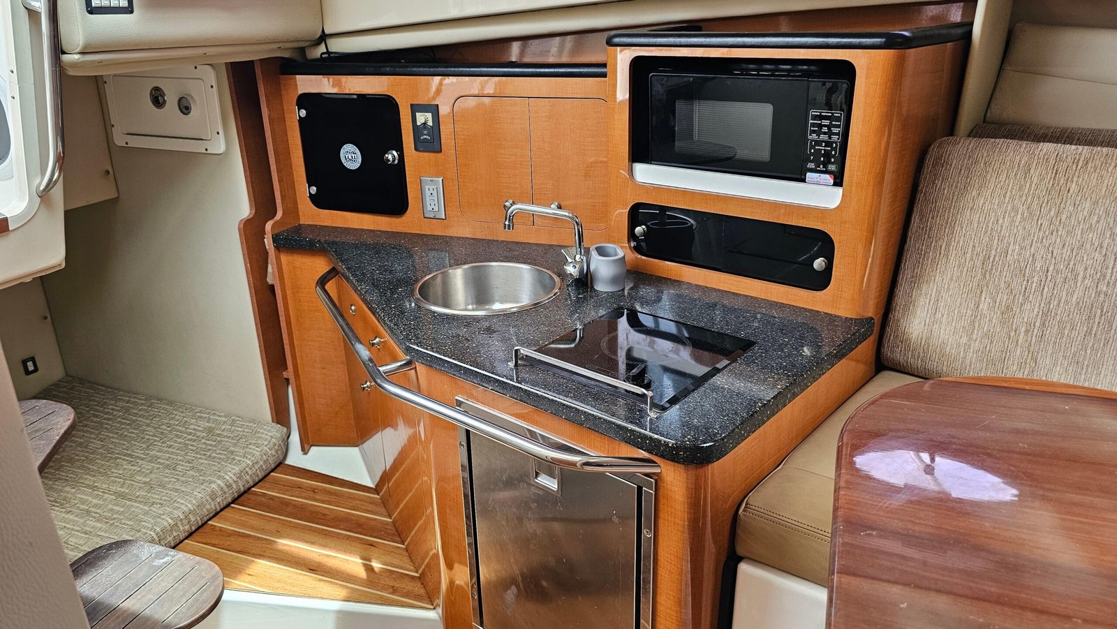 2013 Robalo R305 Walkaround | 29ft - Image 33