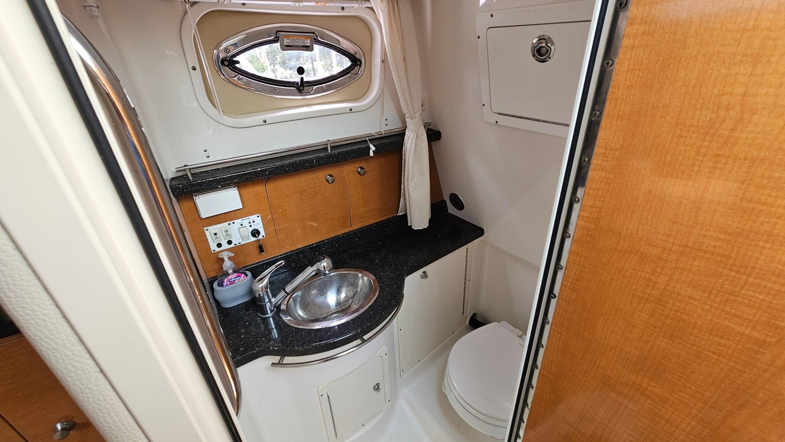 2013 Robalo R305 Walkaround | 29ft - Image 35