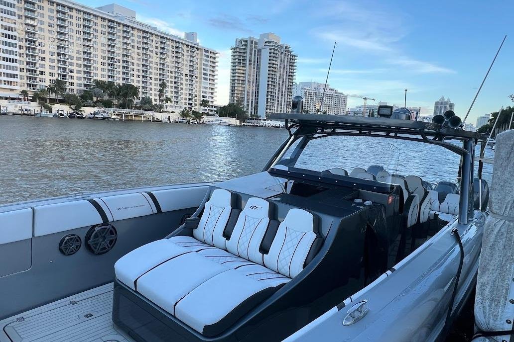 2019 Midnight Express 43 Open | 43ft - Image 15