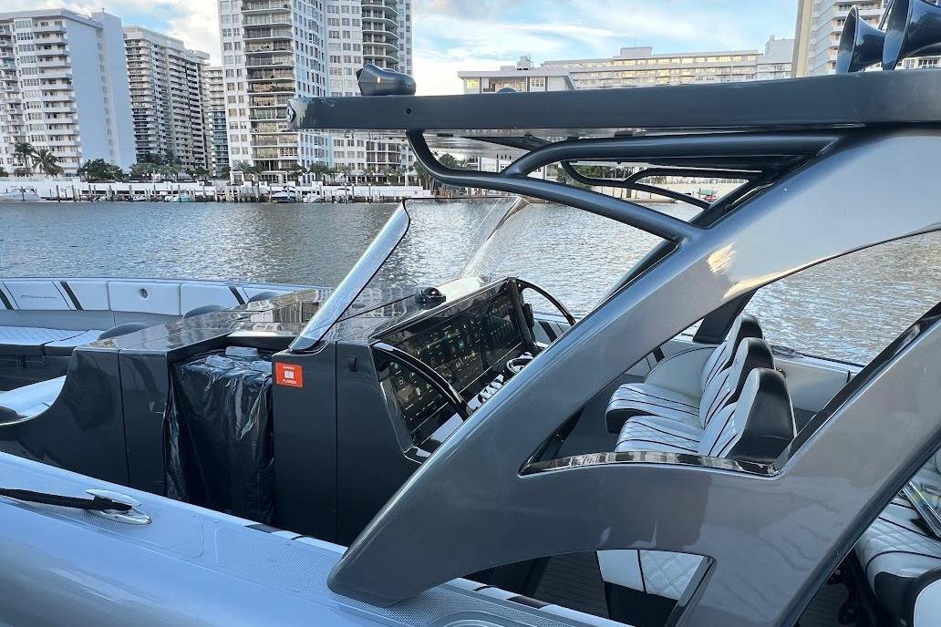 2019 Midnight Express 43 Open | 43ft - Image 16