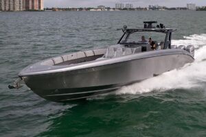 2019 Midnight Express 43 Open | 43ft