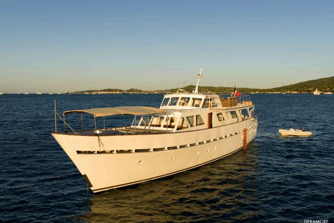 Dagless ambassador 1971 “DERAMORE”