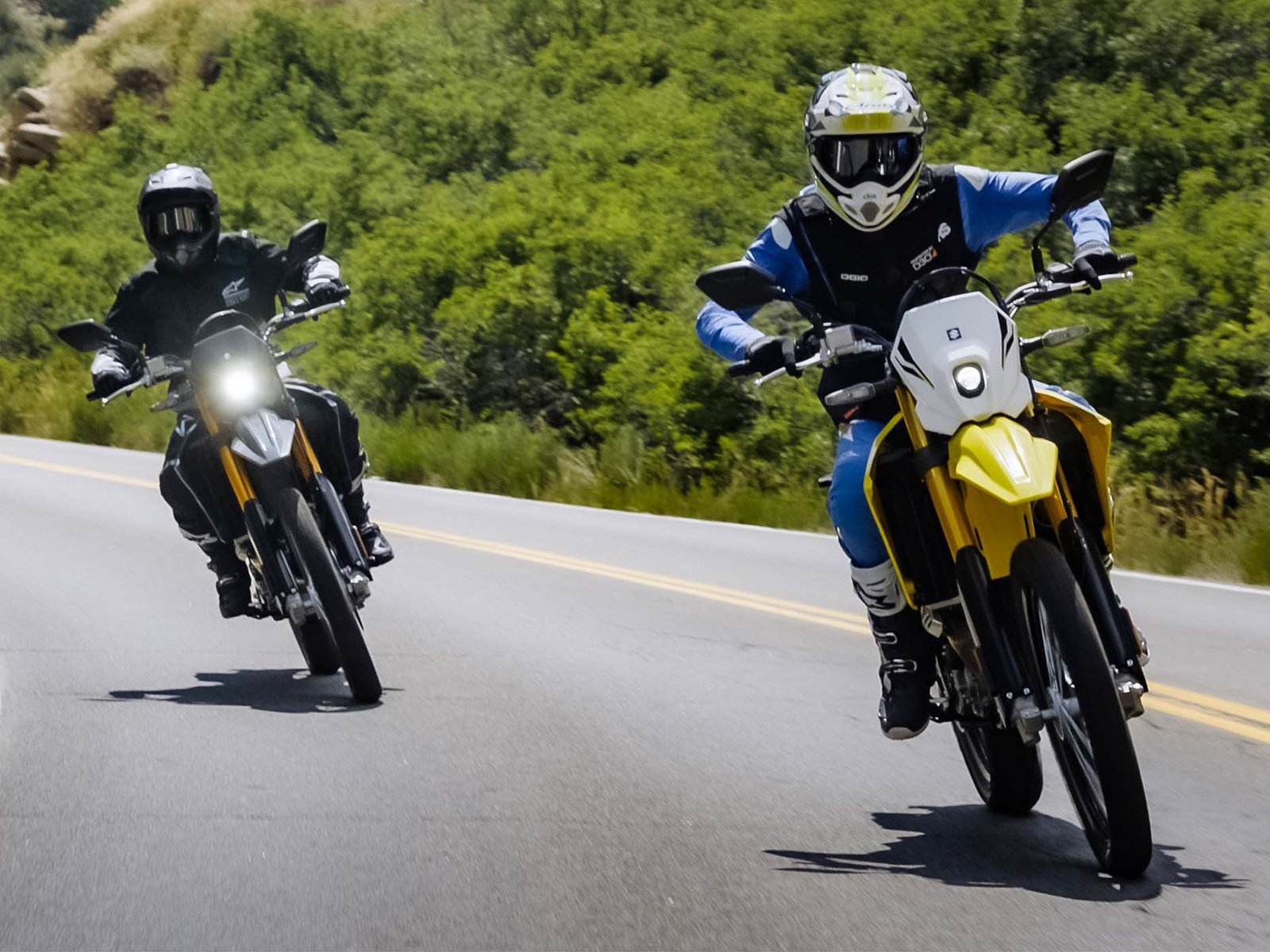 2025 Suzuki DR-Z4S - Image 8
