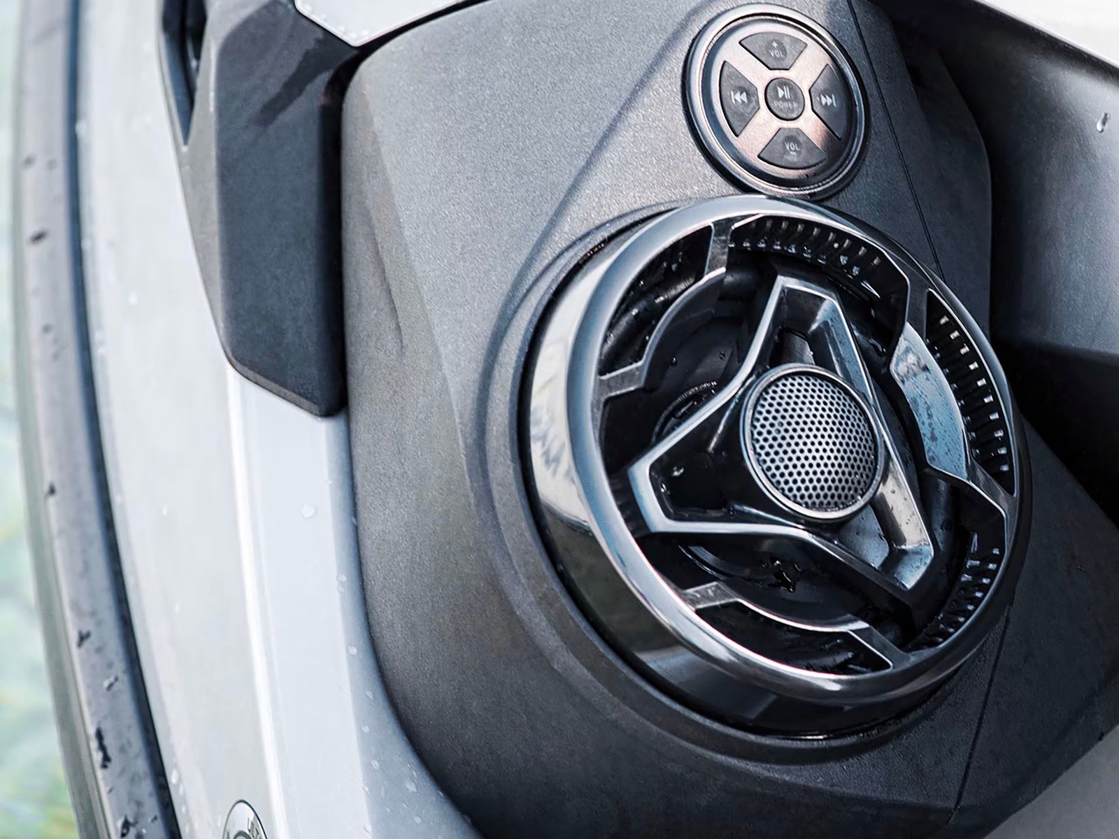 2025 Sea-Doo GTX 230 + Tech Package, audio, iDF, iBR - Image 4