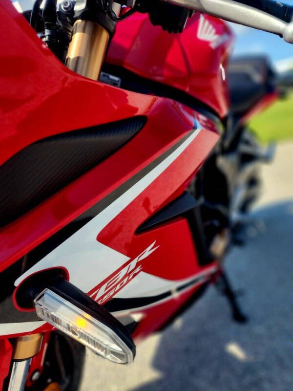 2019 Honda CBR650R - Image 13