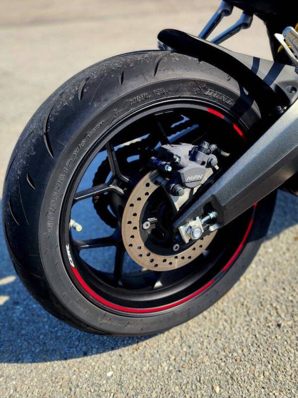 2019 Honda CBR650R - Image 15