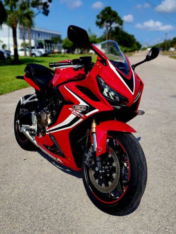 2019 Honda CBR650R - Image 6