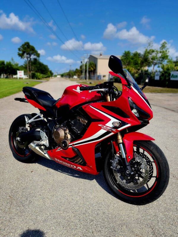 2019 Honda CBR650R - Image 8
