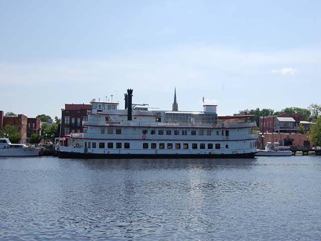 Custom Serodino Dinner Boat 1985 "Capt. JP III"