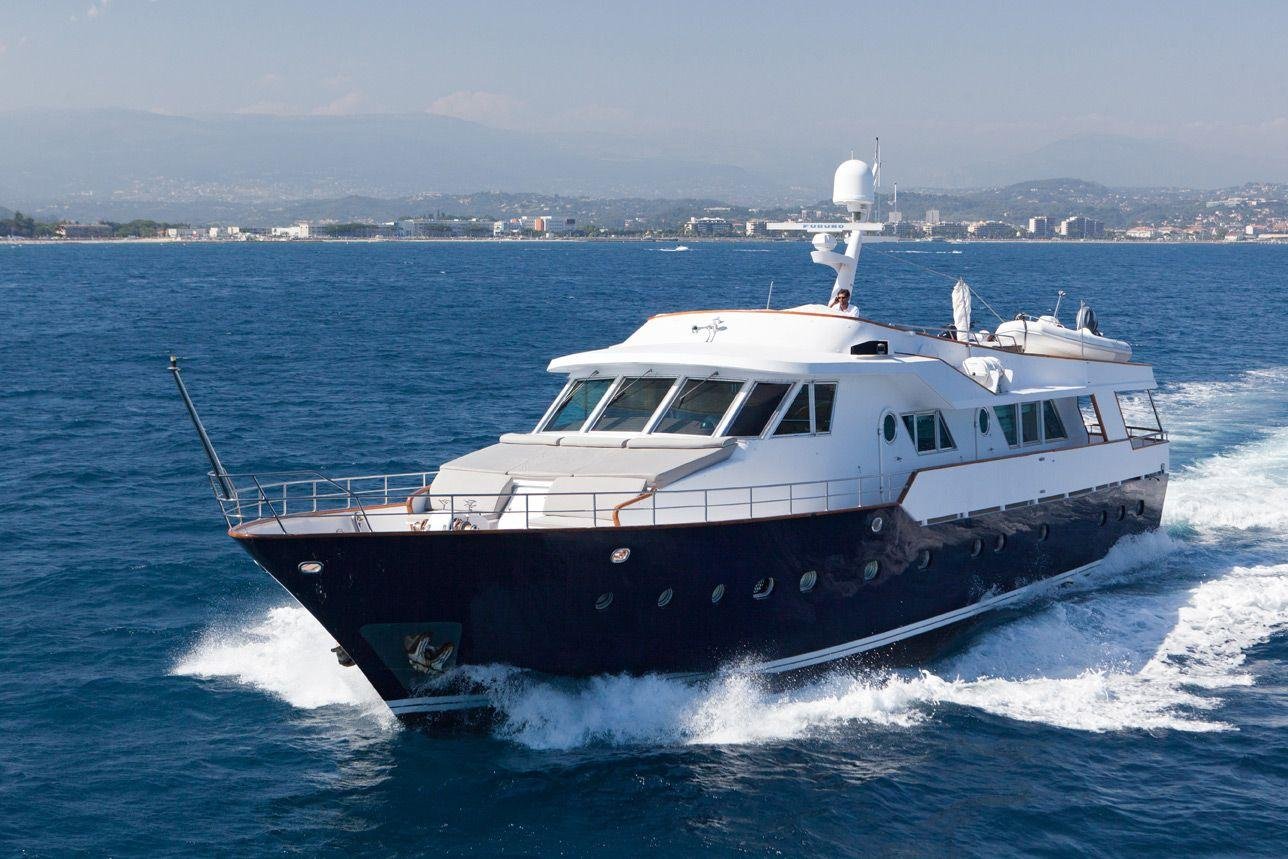 Benetti Custom 1974 “Dune”
