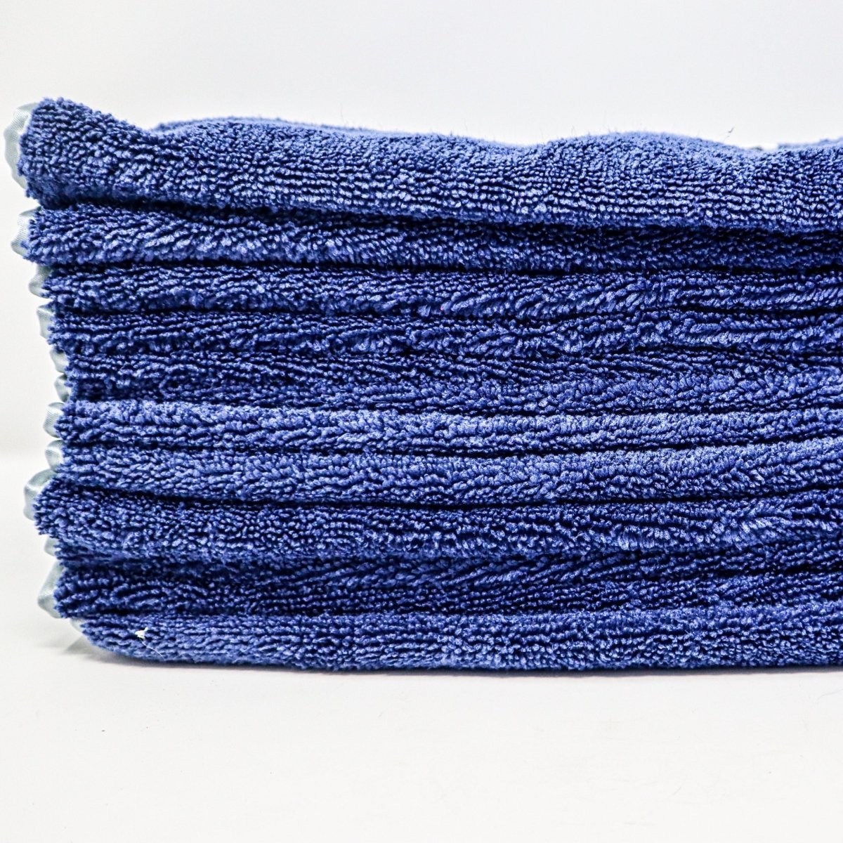 16" x 24" All Purpose Microfiber Towels w/ Silk Wrapped Gray Edge - 12 Pack - Image 4