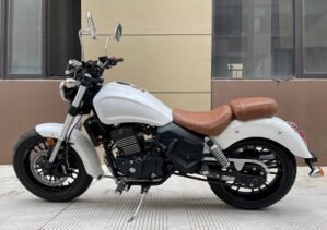 Cruizer 250cc Motorcycle White