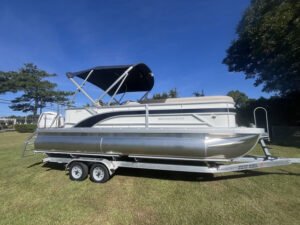 2027 Bennington 22 SL Yamaha F150XD2