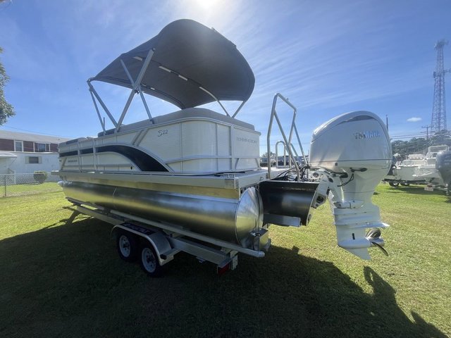 2027 Bennington 22 SL Yamaha F150XD2 - Image 4