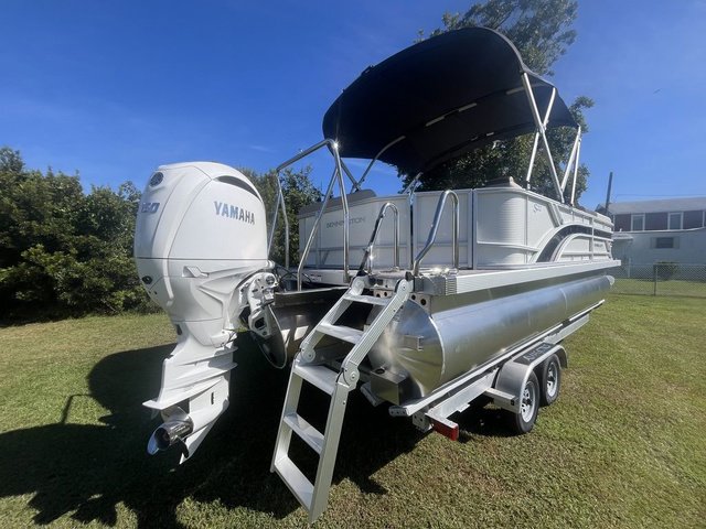 2027 Bennington 22 SL Yamaha F150XD2 - Image 6